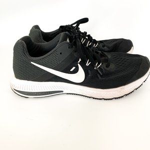 Nike zoom winflo 2 black sneakers women's  7.5